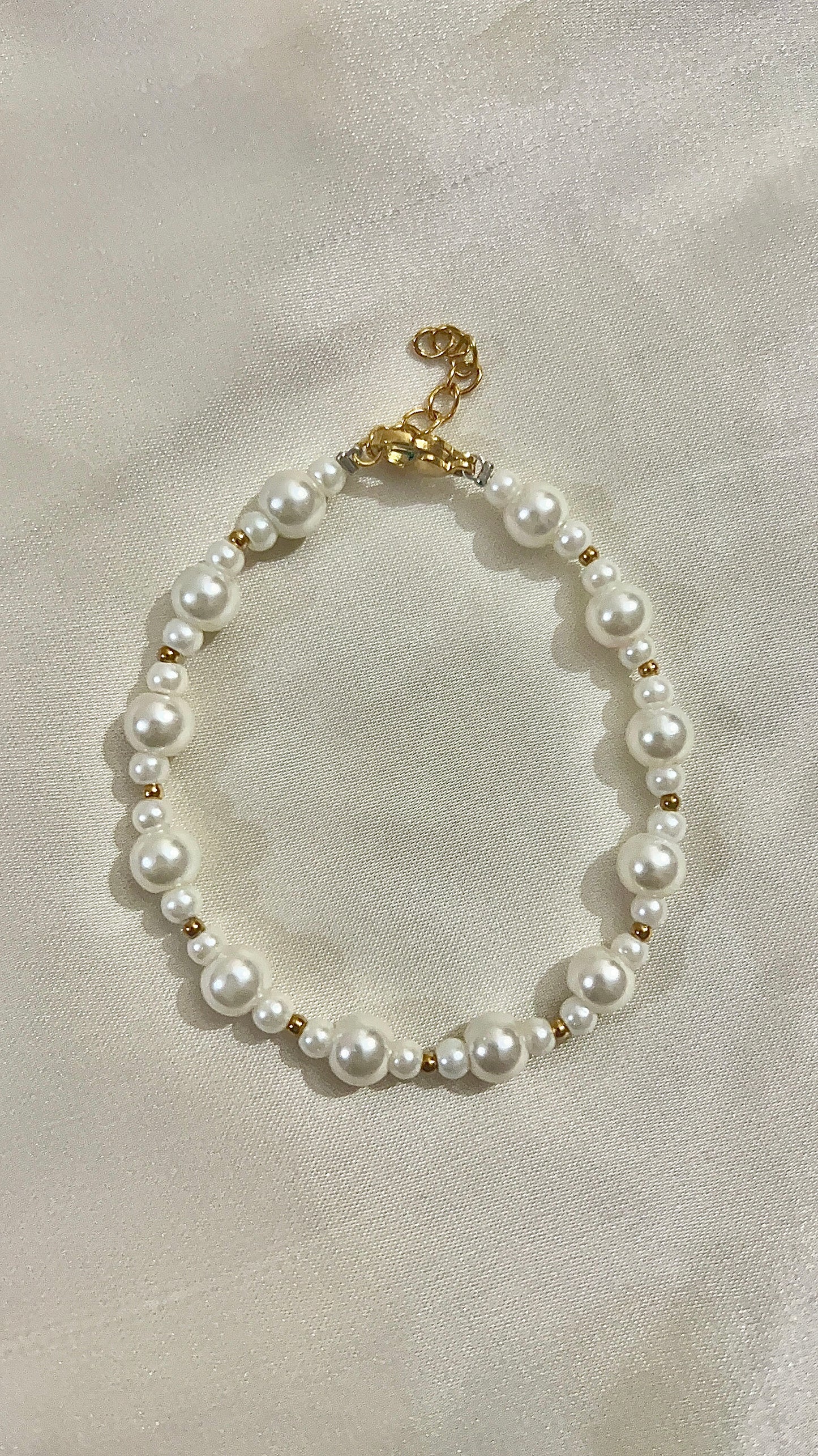 pearl bracelet