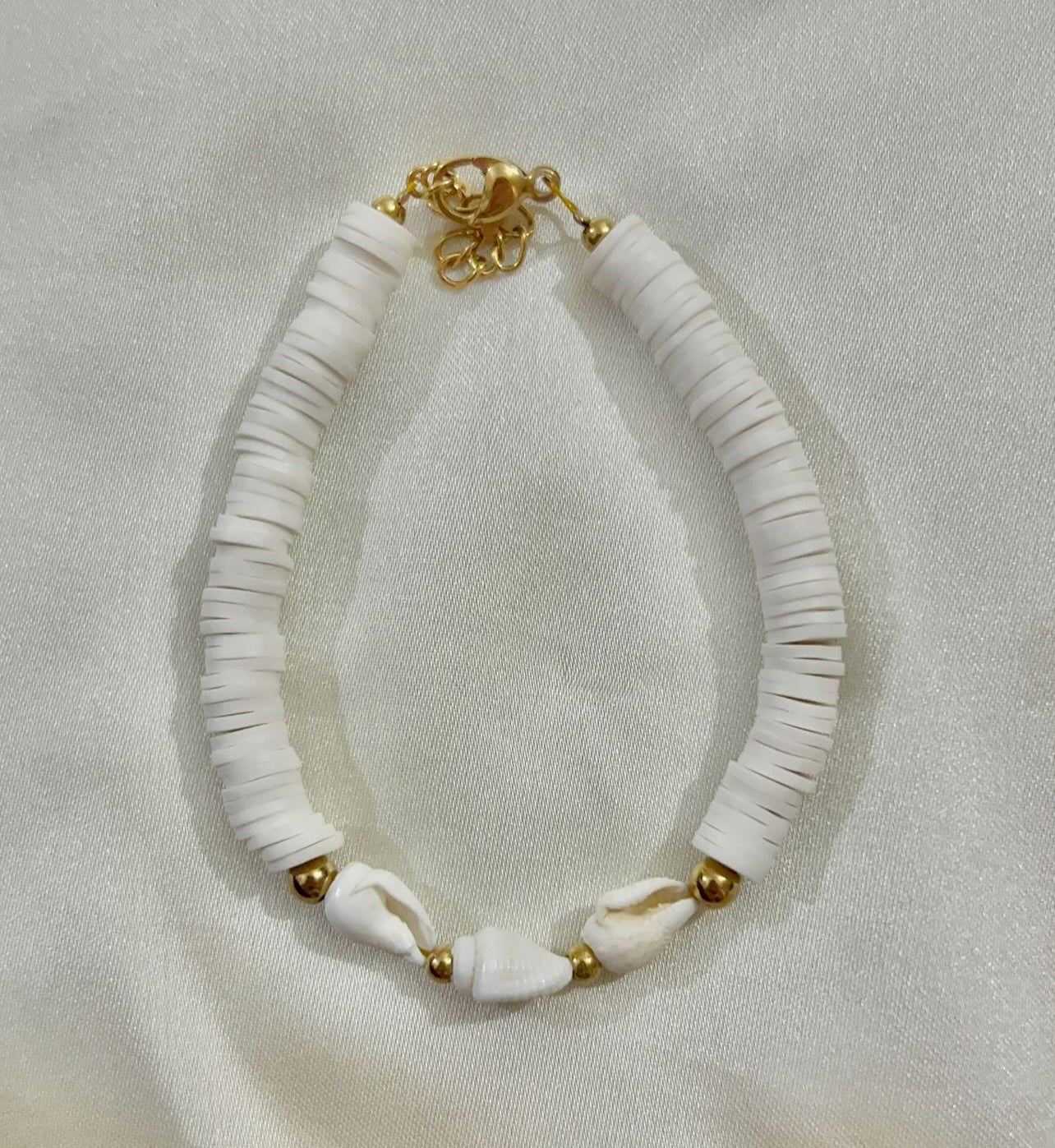 shell bracelet