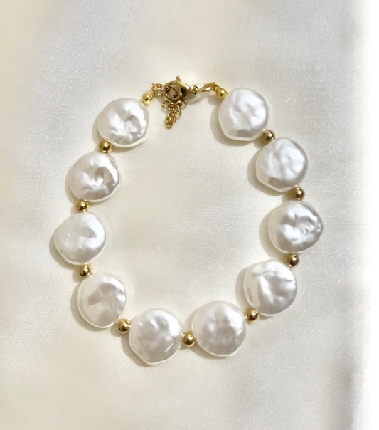 pearl and gold bracelet