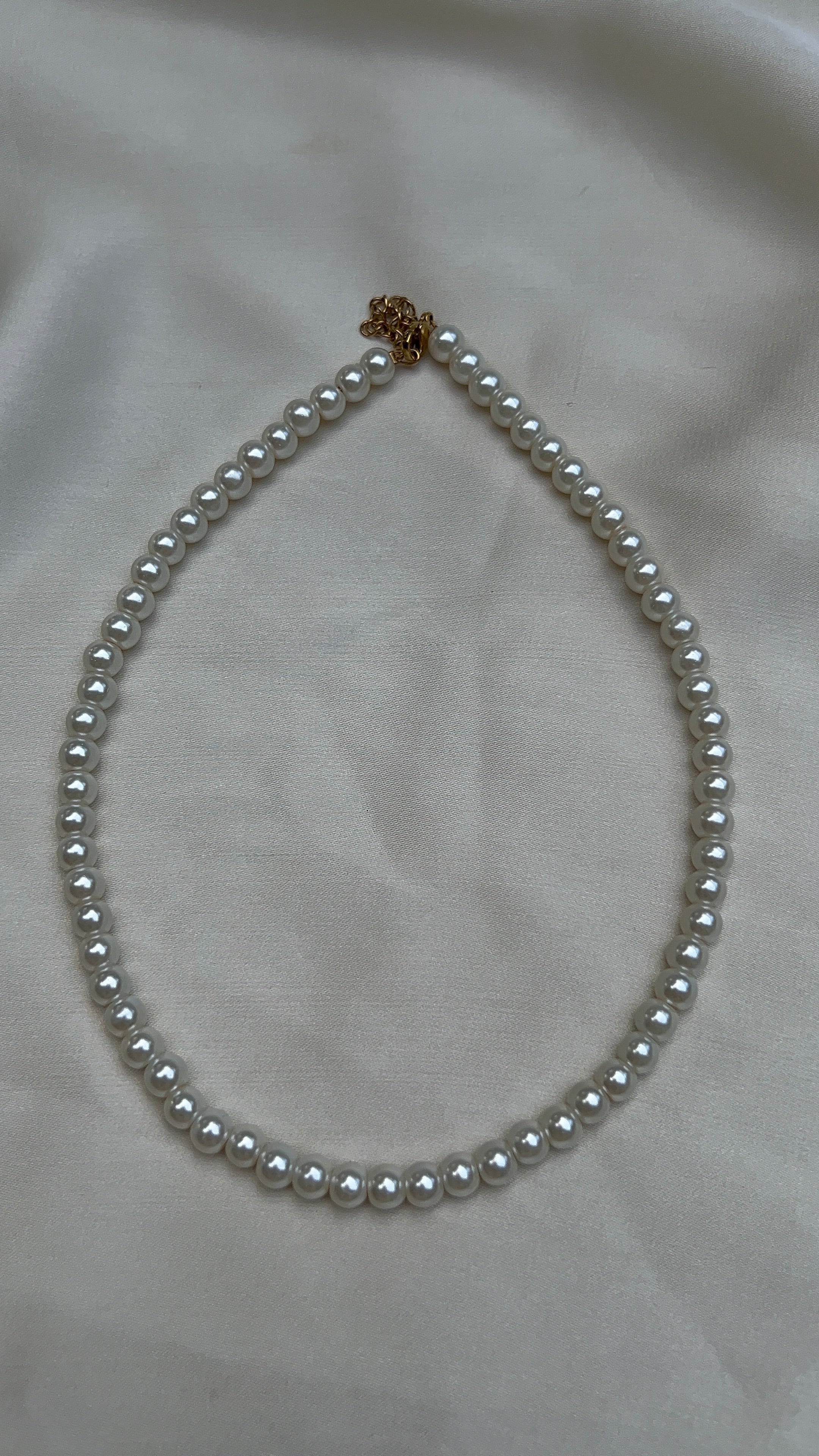 round pearl necklace