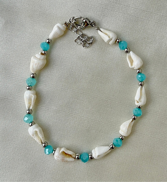 shell bracelet with blue accents