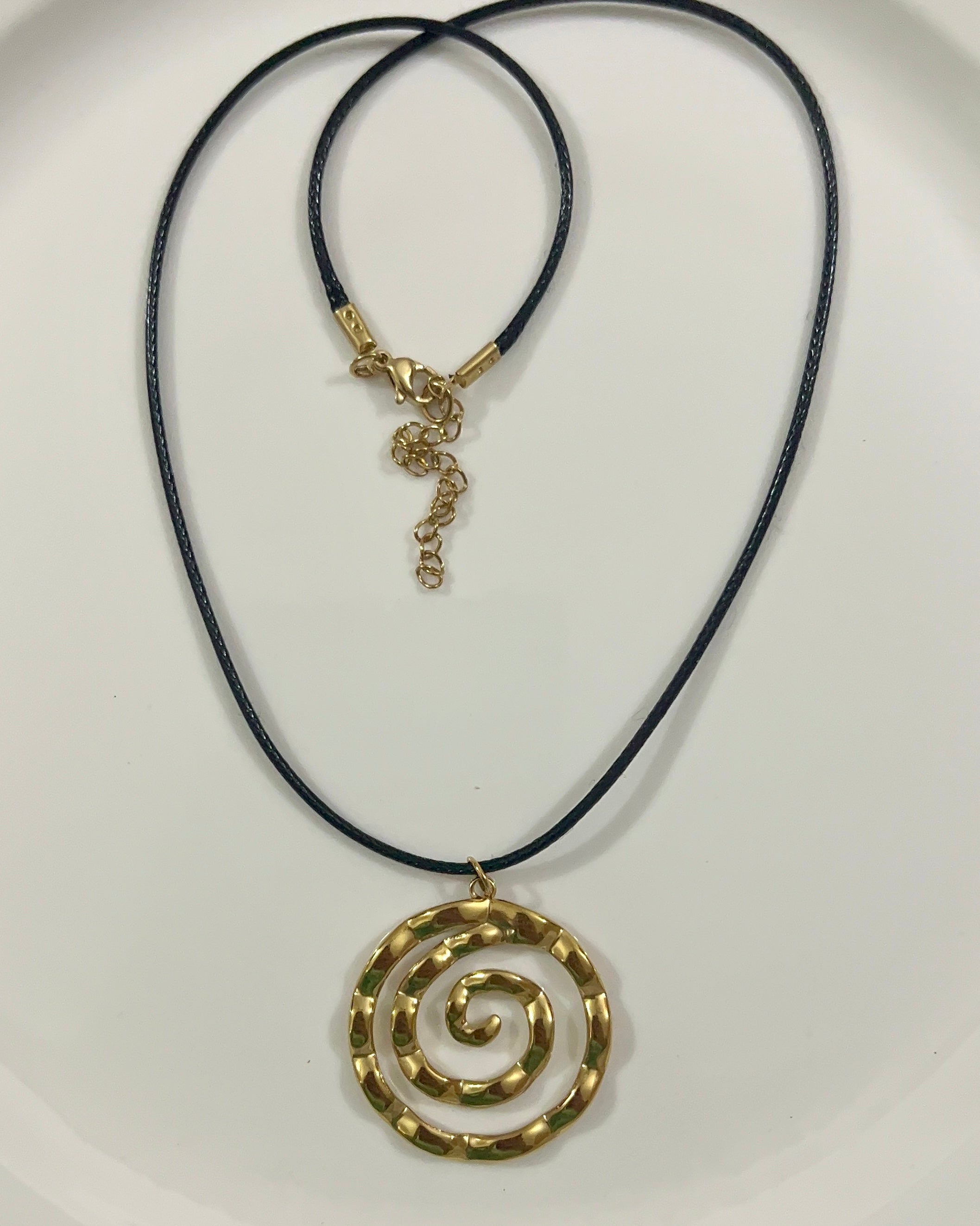 gold swirl necklace
