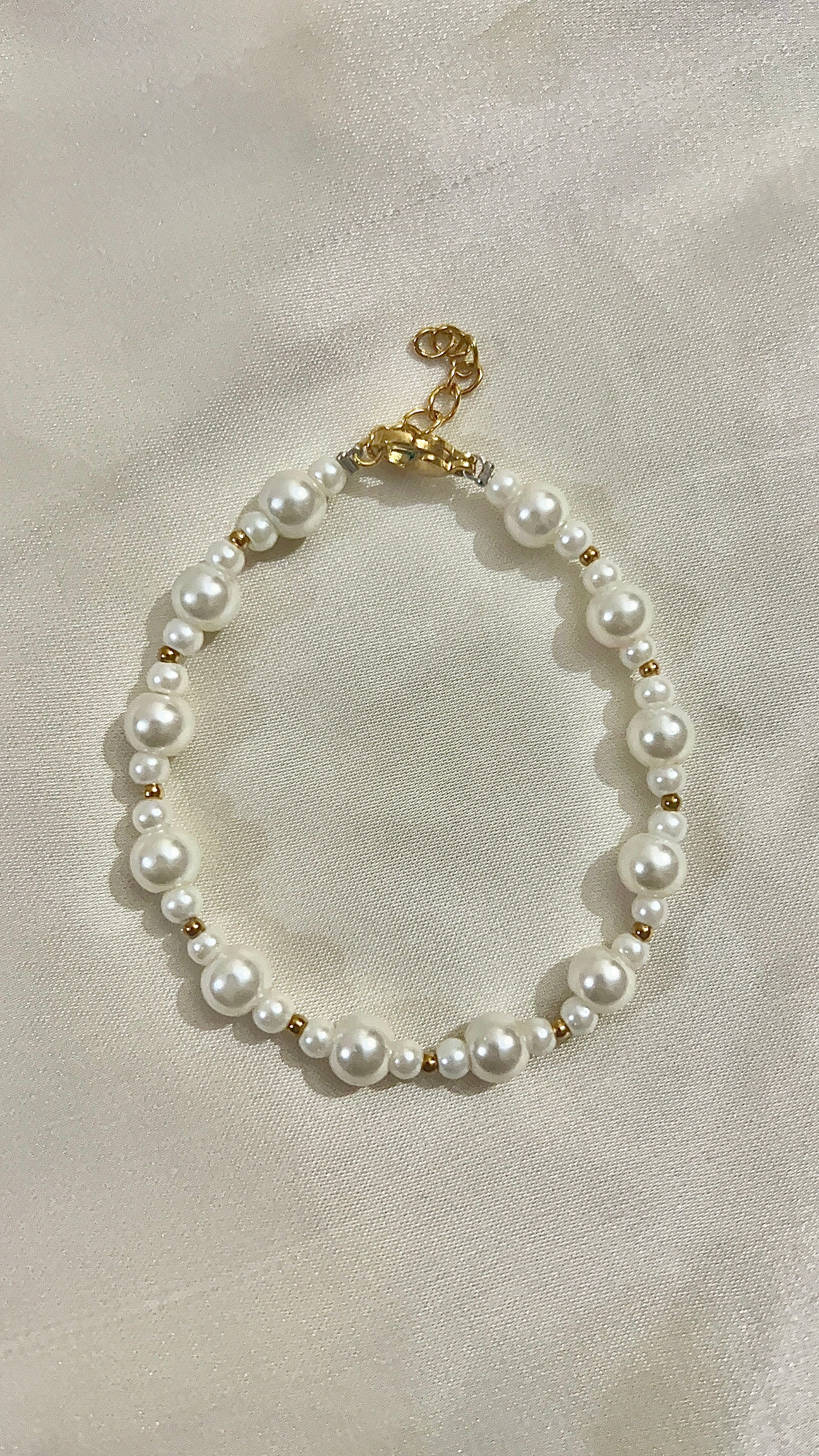 pearl bracelet