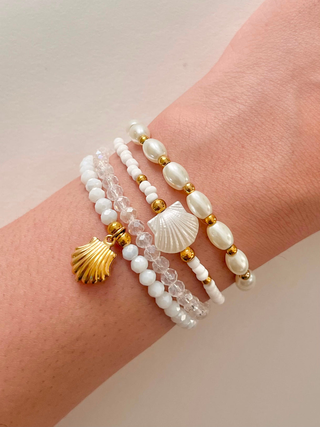 shell bracelet stack(stretchy)